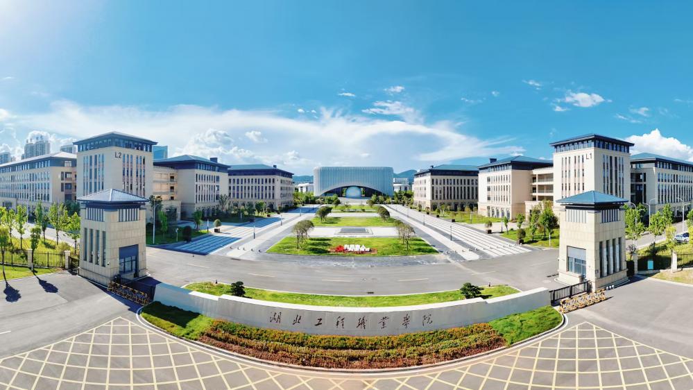 68db97d085d6b.jpg 正门大景.jpg